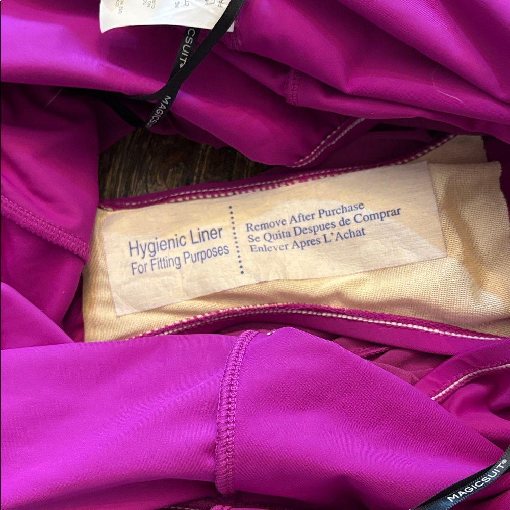 Magicsuit by Miraclesuit Bianca Romper Swimsuit Hibiscus Fuschia Size 16W NWT - Picture 10 of 12